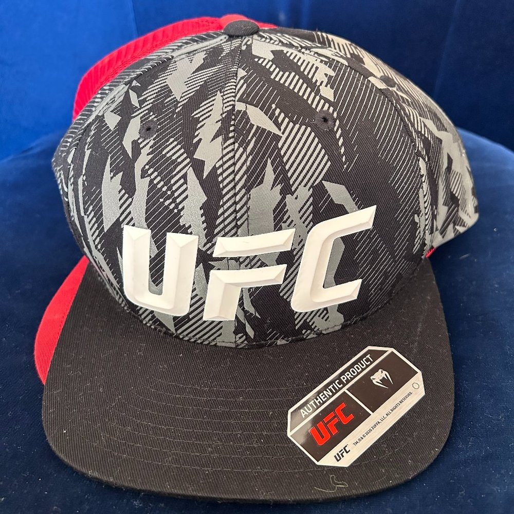 UFC Venum Snapback Cap